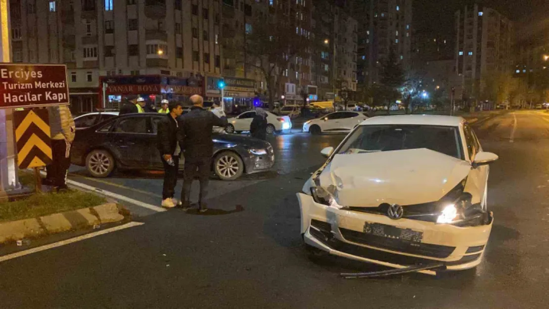 Yeni aldığı otomobiliyle kaza yapan sürücü gözyaşlarına boğuldu