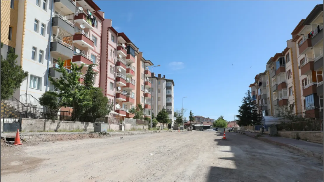 Yenidoğan Mahallesi'nde Bayram Öncesi Altyapı ve Çevre Düzenleme Çalışmaları Hızla Devam Ediyor