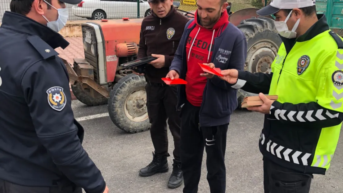 Yeşilhisar'da traktörlerdeki eksikler denetlendi