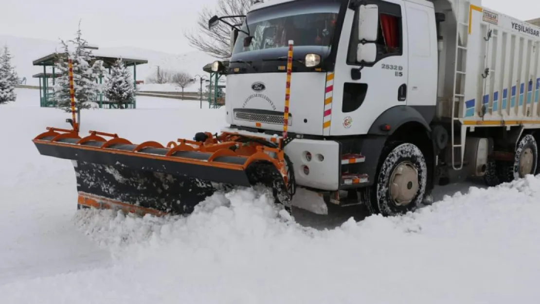 Yeşilhisar'da yollar açık