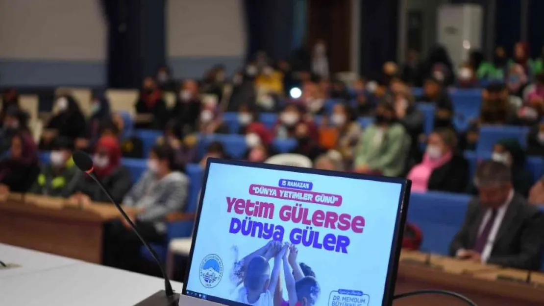 Yetimlerin yüzünü Büyükşehir güldürdü