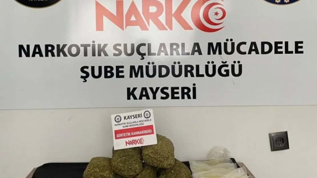 Yolcu otobüsüne uyuşturucu operasyonu