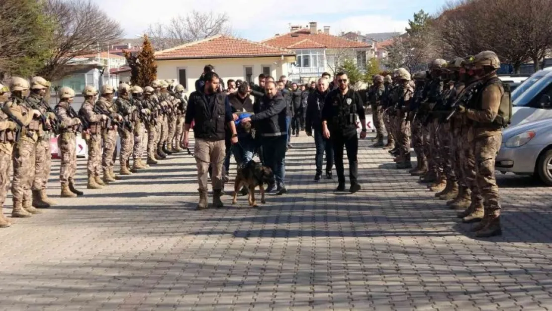 Yozgat merkezli 4 ilde uyuşturucu operasyonu: 39 gözaltı