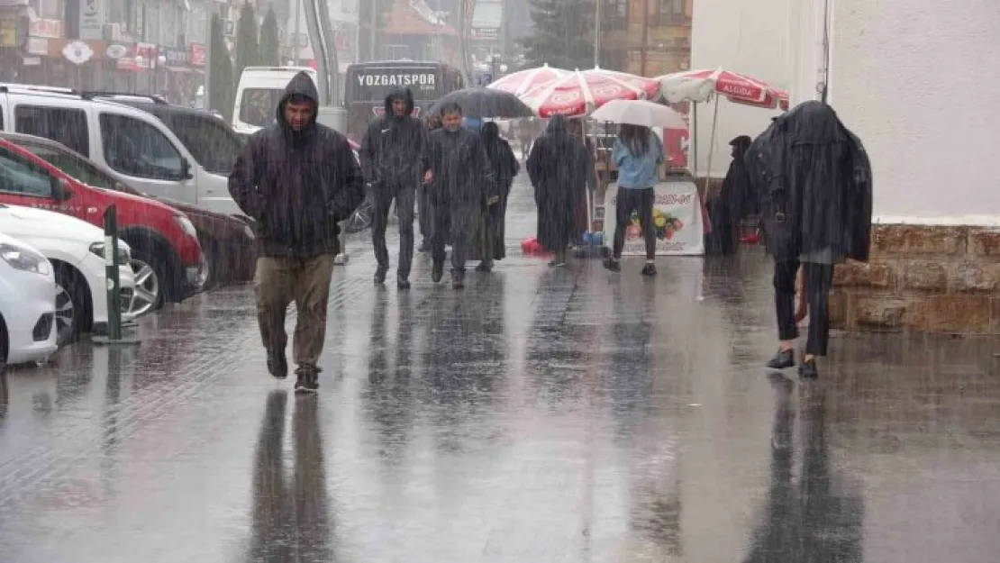 Yozgat'ta dolu etkili oldu