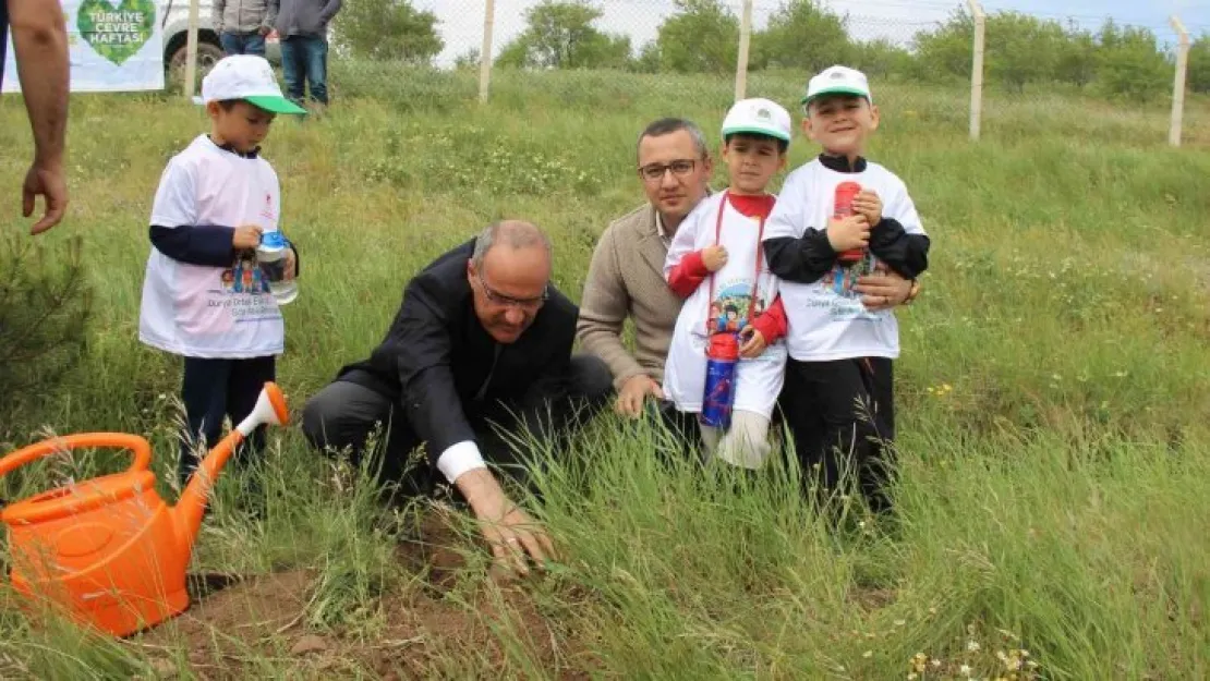 Yozgat'ta fidanlar toprakla buluştu