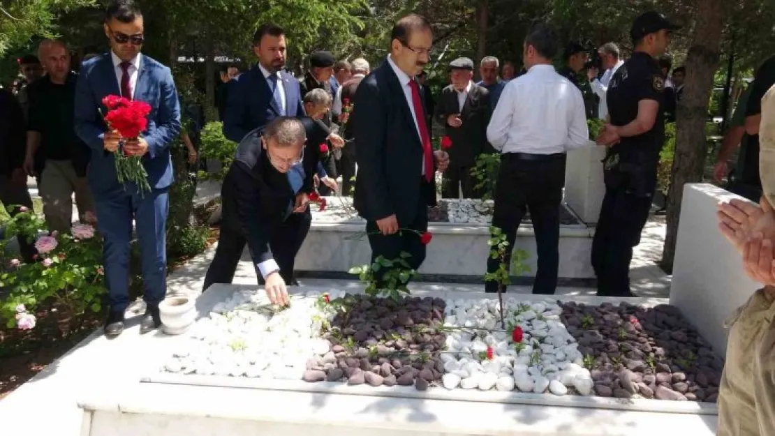 Yozgat'ta Kurban Bayramı arifesinde şehitlik ziyaret edildi