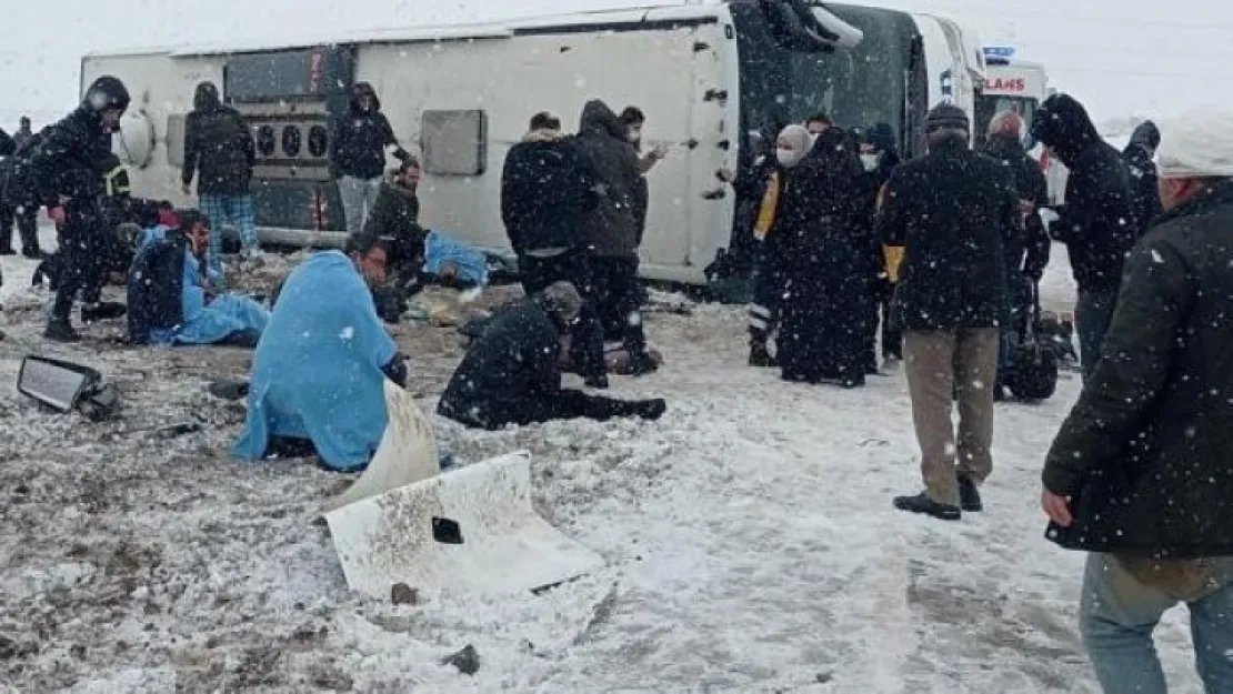 Yozgat'ta otobüs kazası: 1 ölü, 15 yaralı