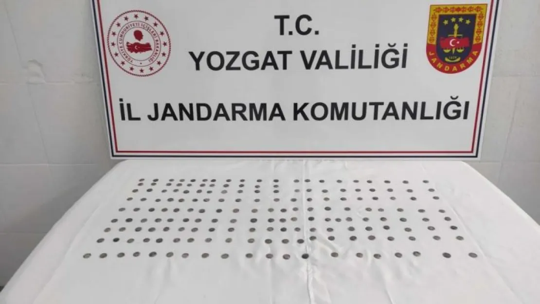 Yozgat'ta tarihi eser niteliğinde 176 sikke ele geçirildi