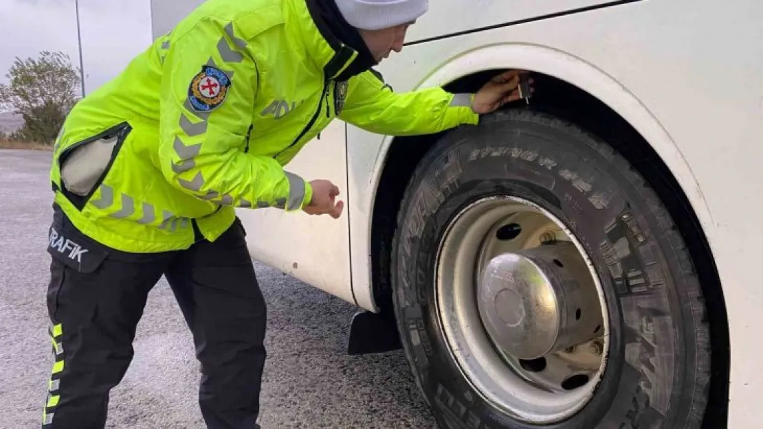 Yozgat'ta ticari araçlara yönelik kış lastiği denetimi yapıldı