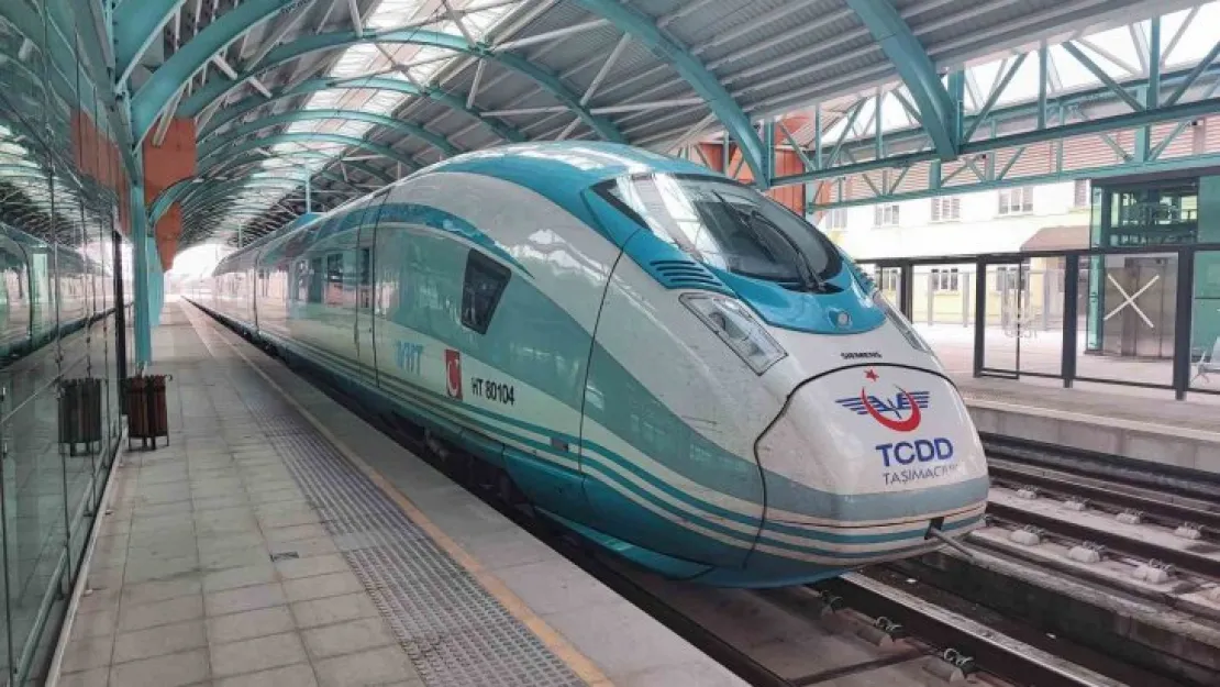 Yüksek hızlı tren Sivaslıları heyecanlandırdı