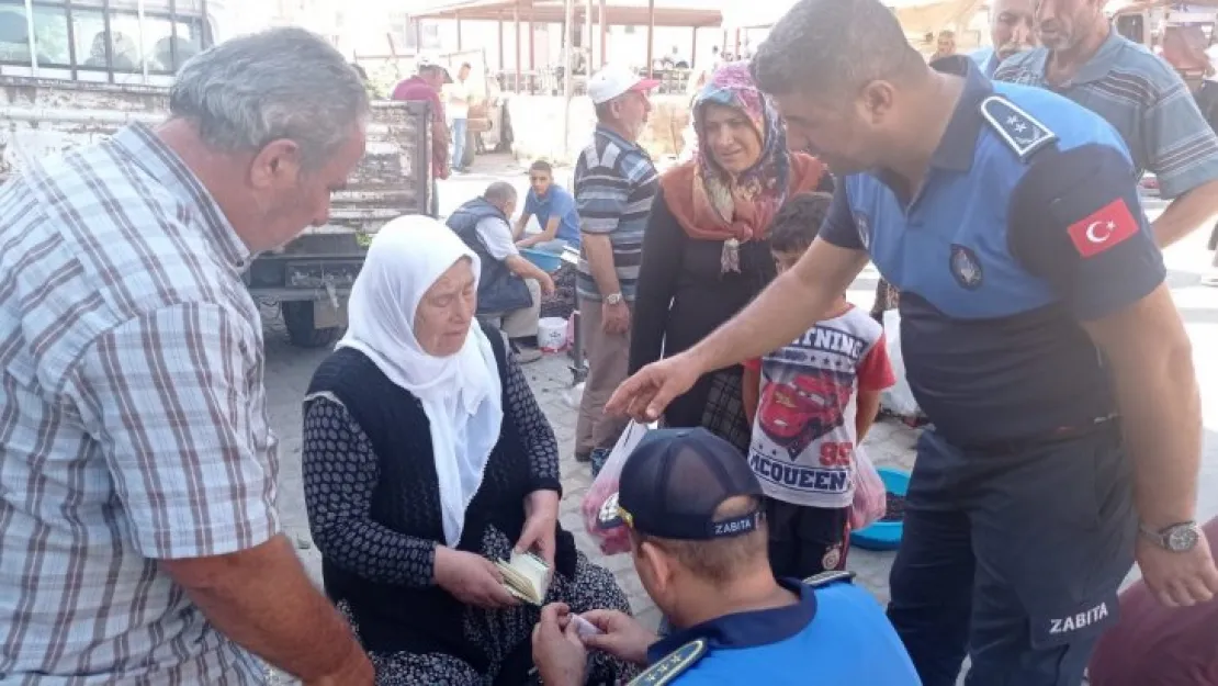 Zabıta, içinde para ve altın olan çantayı sahibine ulaştırdı