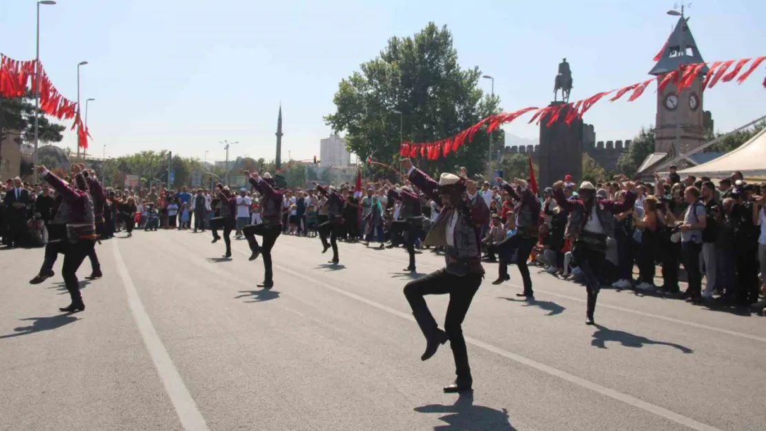 Zafer Bayramı, Kayseri'de coşkuyla kutlandı