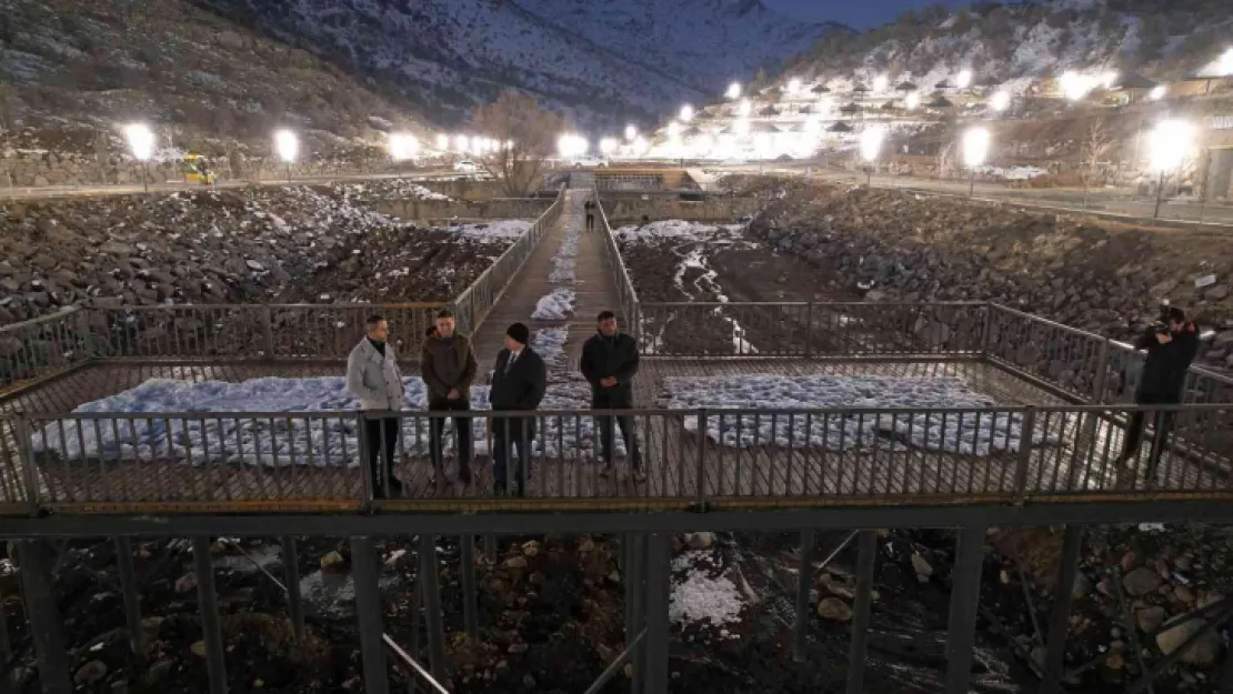 Zincidere 100. Yıl Mesire alanı Gece Işıl Işıl