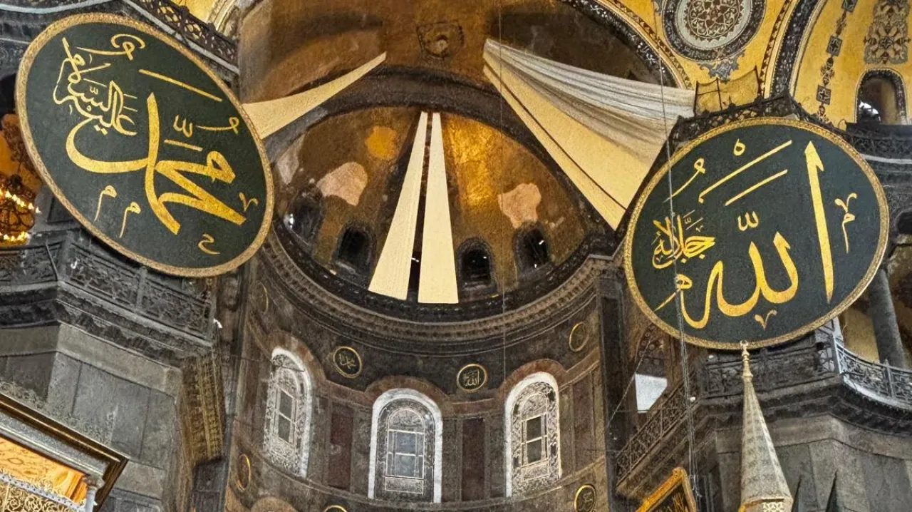 1453 İstanbul: Aşkın ve Hürrüyetin Şehri Masalı