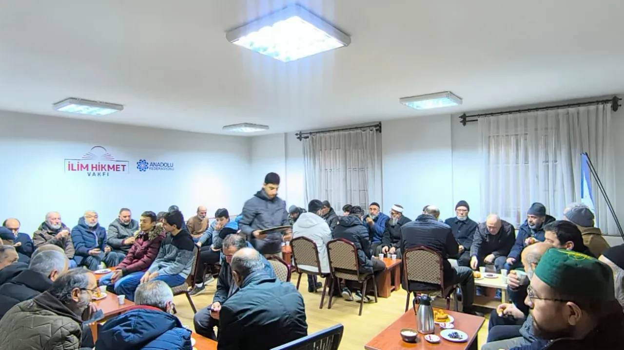 İlim Hikmet Vakfı Sabah Namazı Buluşmaları 776 Yıllık Camide Devam Ediyor