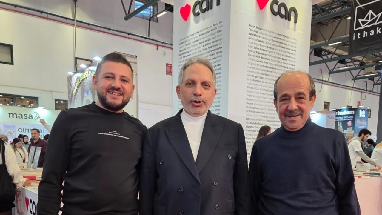 Başkan Yalçın'dan Akabe Kitabevi'ne Tebrik