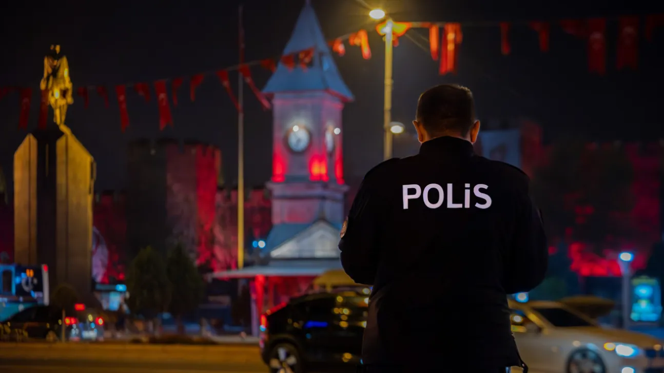 1 haftada 4 bin 223 içimlik beze emdirilmiş vaziyette uyuşturucu madde ele geçirildi