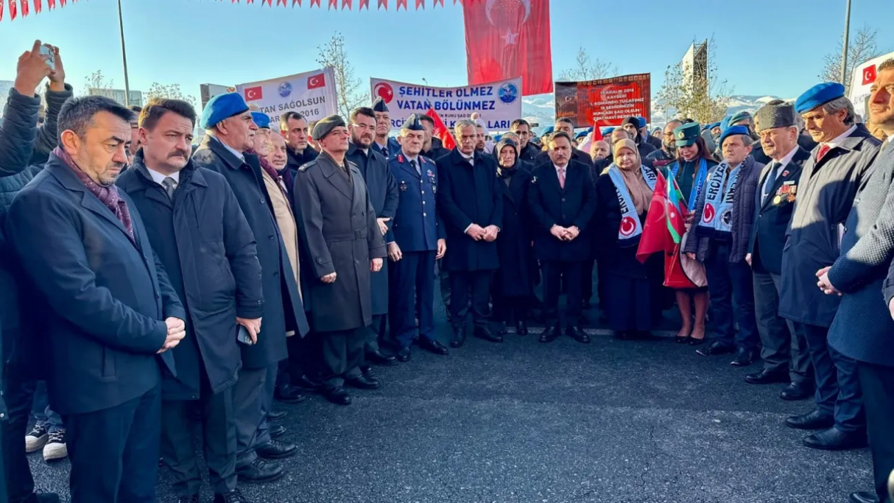 17 Aralık şehitleri dualarla anıldı