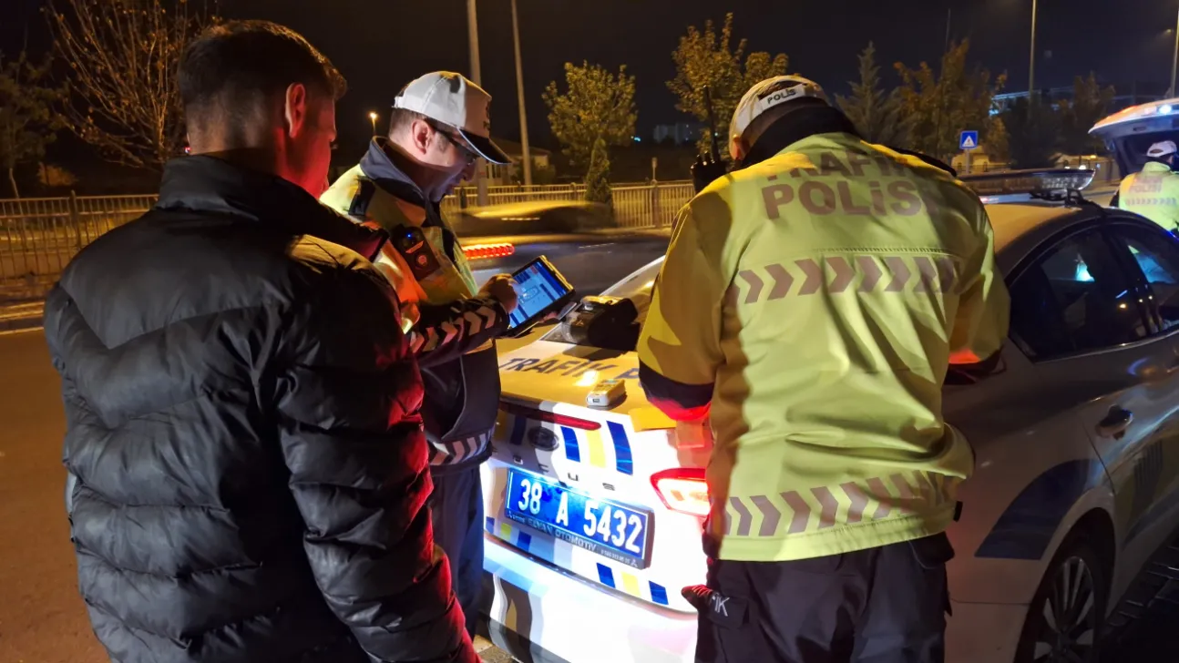 2 alkollü sürücüye cezai işlem uygulandı