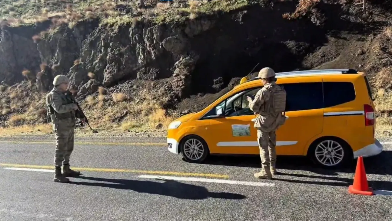 81 ilde göçmen kaçakçılığı operasyonu: 687 düzensiz göçmen yakalandı