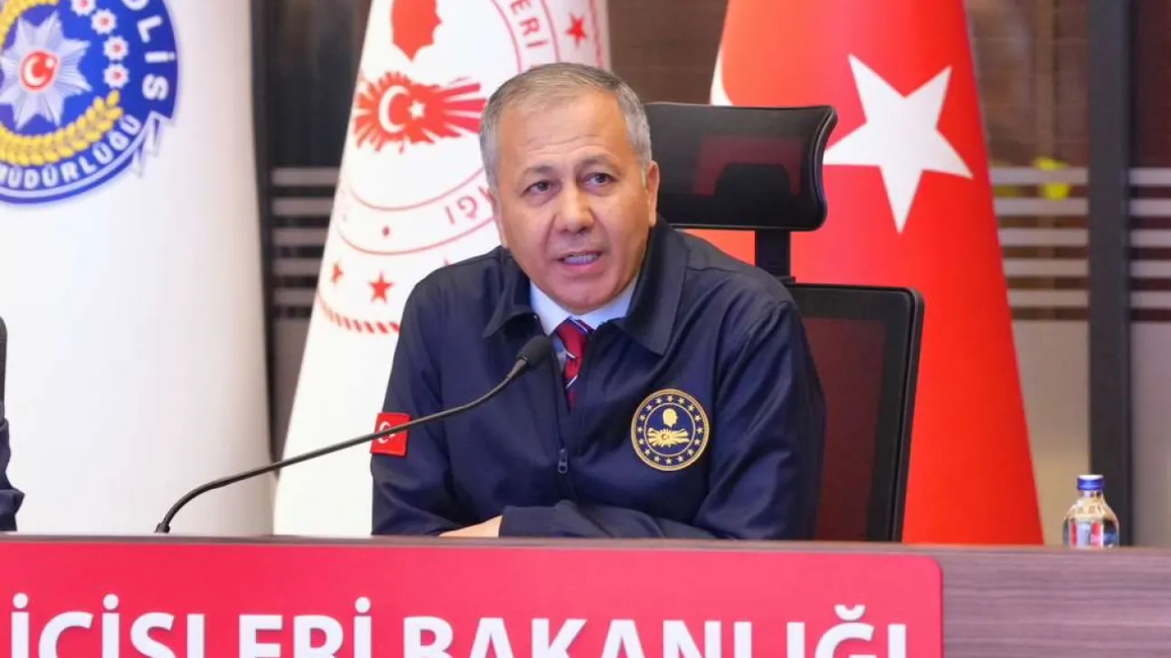 Bakan Yerlikaya, '8 Aralıktan bu yana ülkesine dönen Suriyeli kardeşlerimizin sayısı 550 bin oldu'