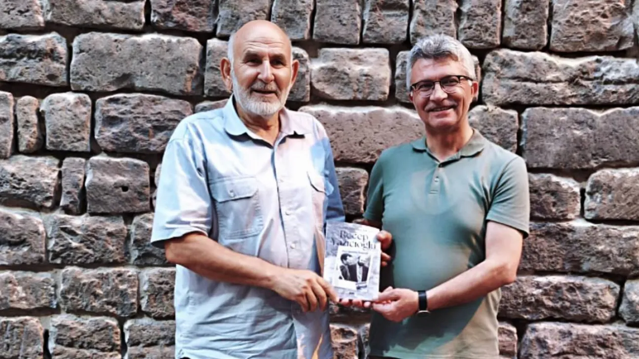 Bir Hafta Bir Yazar: Halil İbrahim ÖZDEMİR