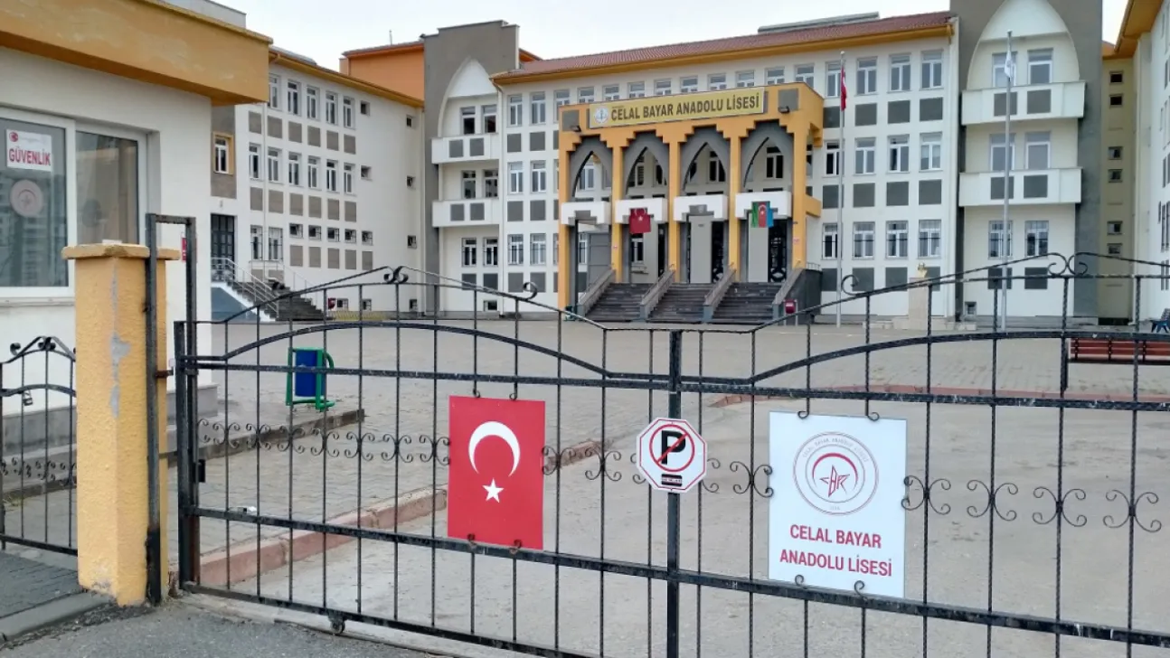 Bu Okulda Müdürlük Keyfini  Bütün Öğretmenler Yaşıyor