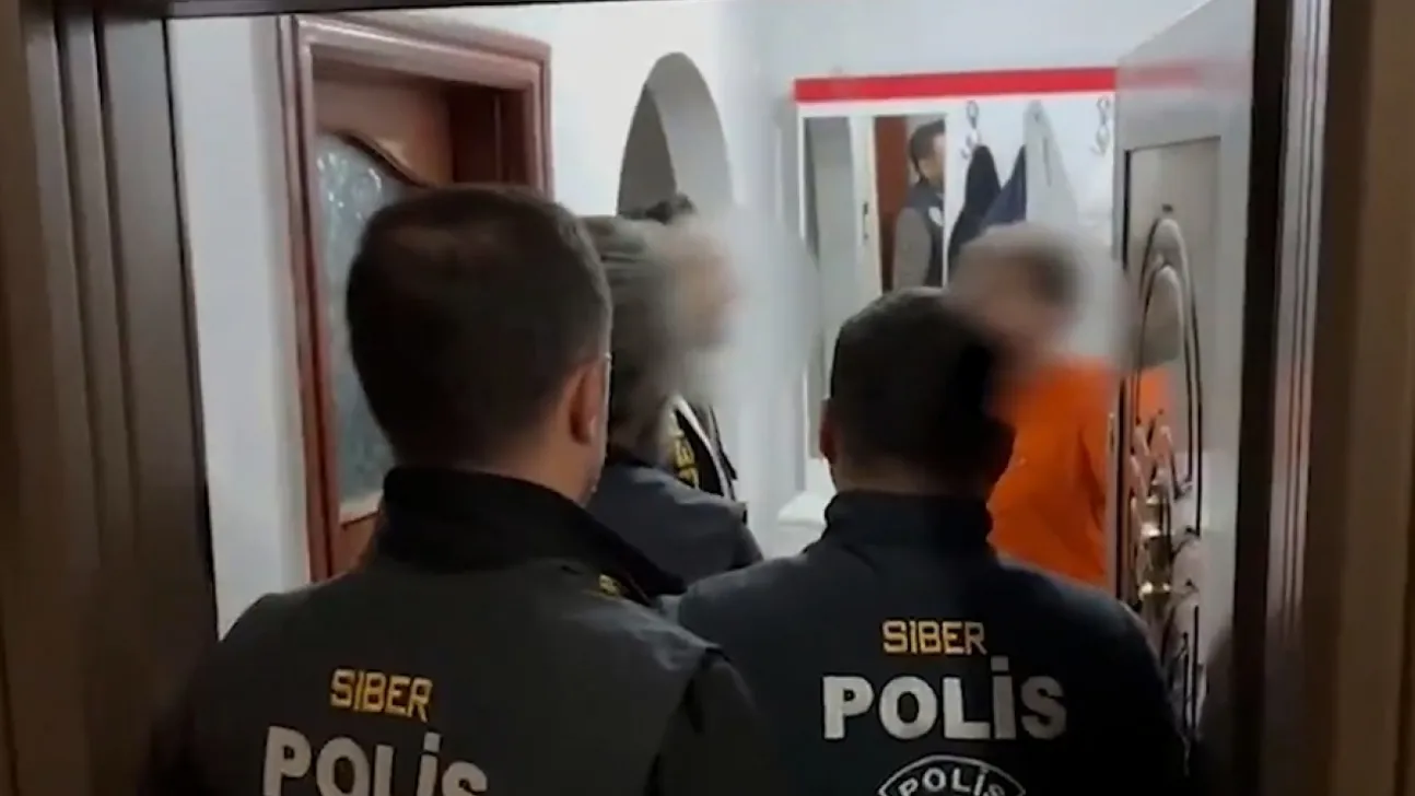 Çevrim içi çocuk müstehcenliği ve tacizi: 190 şahıs tutuklandı