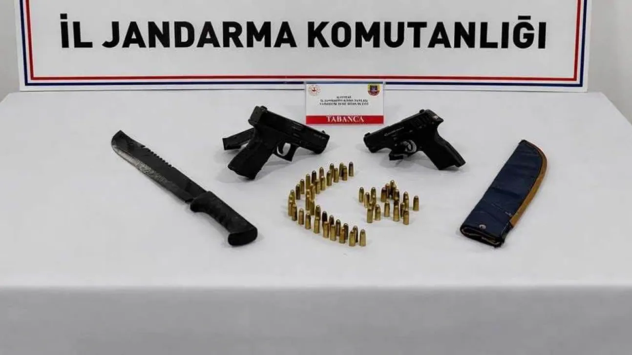 Develi'de tabanca ve bıçak ele geçirildi