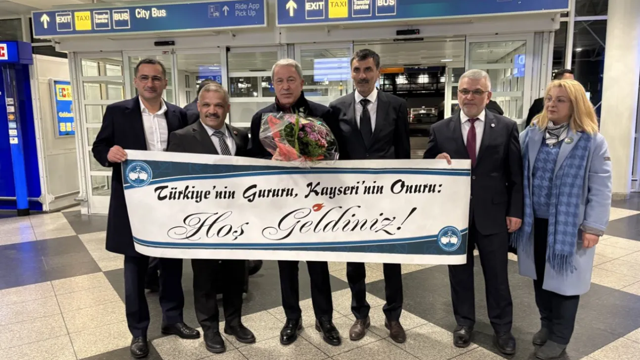 Hulusi Akar'dan Münih'te Kayserililere Teşekkür: 'Mesafeler Değişse de Gönül Bağımız Değişmiyor'