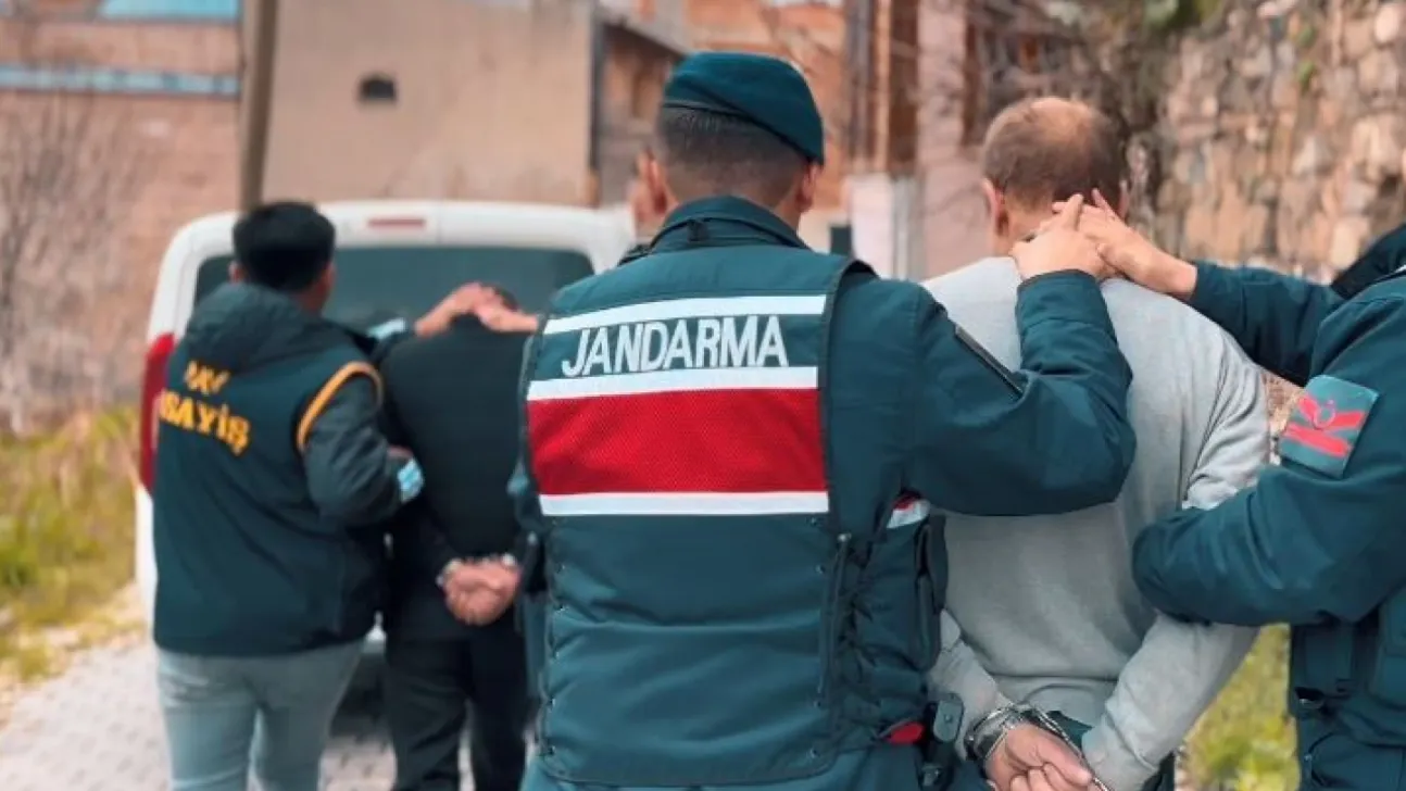 Jandarmadan Develi'de asayiş operasyonu: 1 şahıs yakalandı