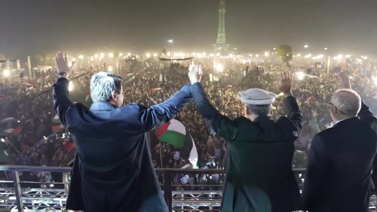 Mahmut Arıkan'a Pakistan'da coşkulu karşılama