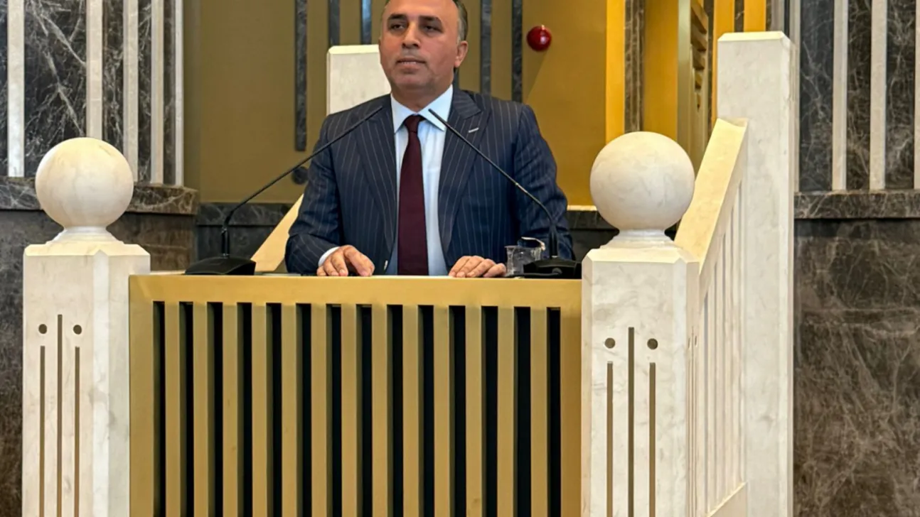 Mahmut Bıyıklı Taksim Camii'nde 'Camideki Şair Mehmet Âkif'i anlattı!