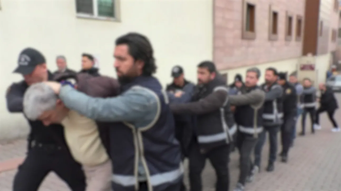 Suç örgütlerine yönelik operasyonda 5 kişi tutuklandı