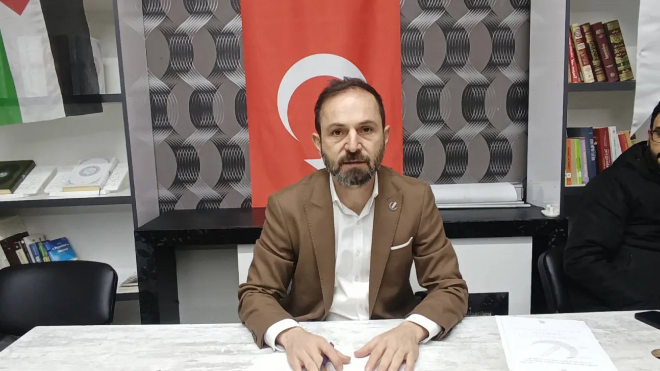 YRP İl Başkanı Özcan 'Seçim döneminde söz verilen 52 yevmiye ne zaman verilecektir?'