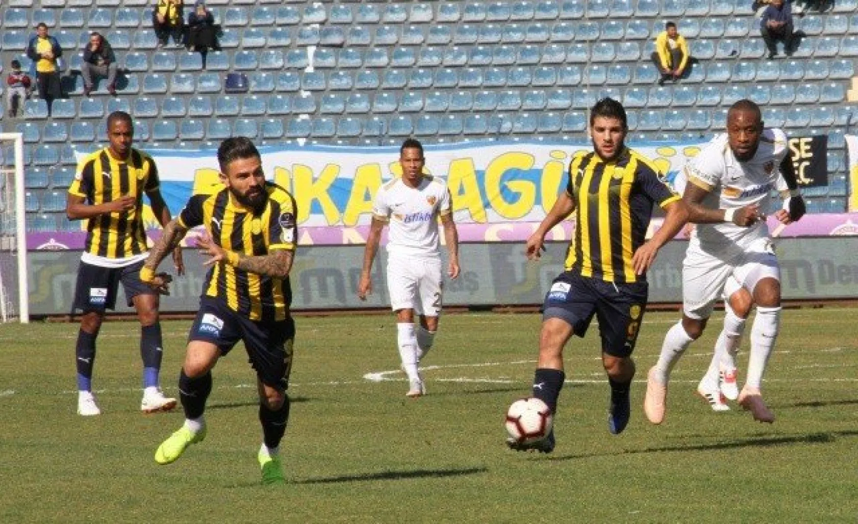 Kayserispor Sahadan Mağlup Ayrıldı