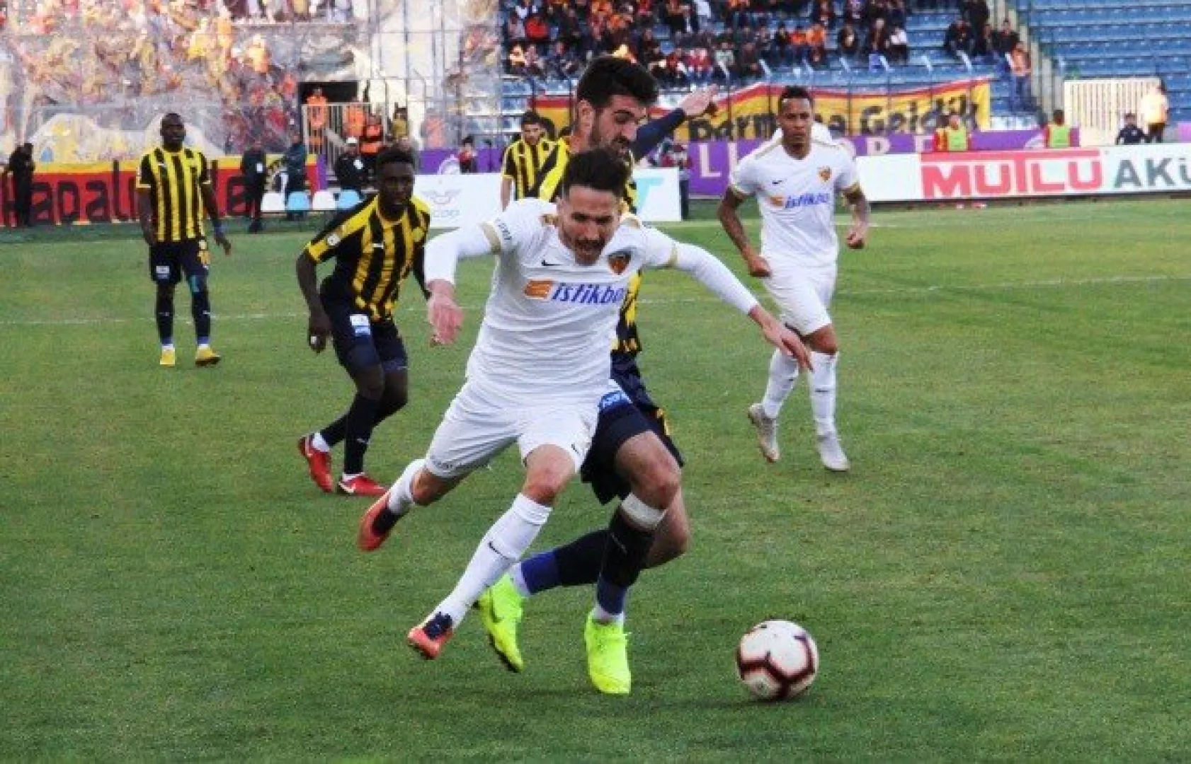 Kayserispor Sahadan Mağlup Ayrıldı
