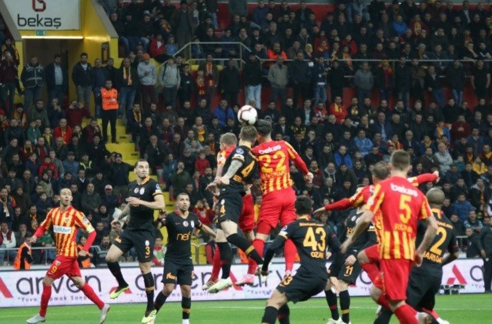 Galatasaray Sahadan Galip Ayrıldı