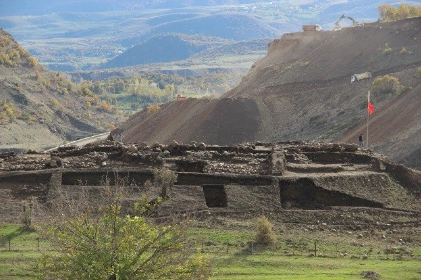 3 Bin Yıllık Askeri Karargah Tamamen Ortaya Çıktı