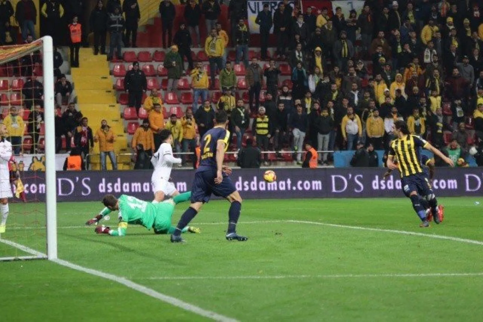 Beşiktaş: 4  MKE Ankaragücü:1