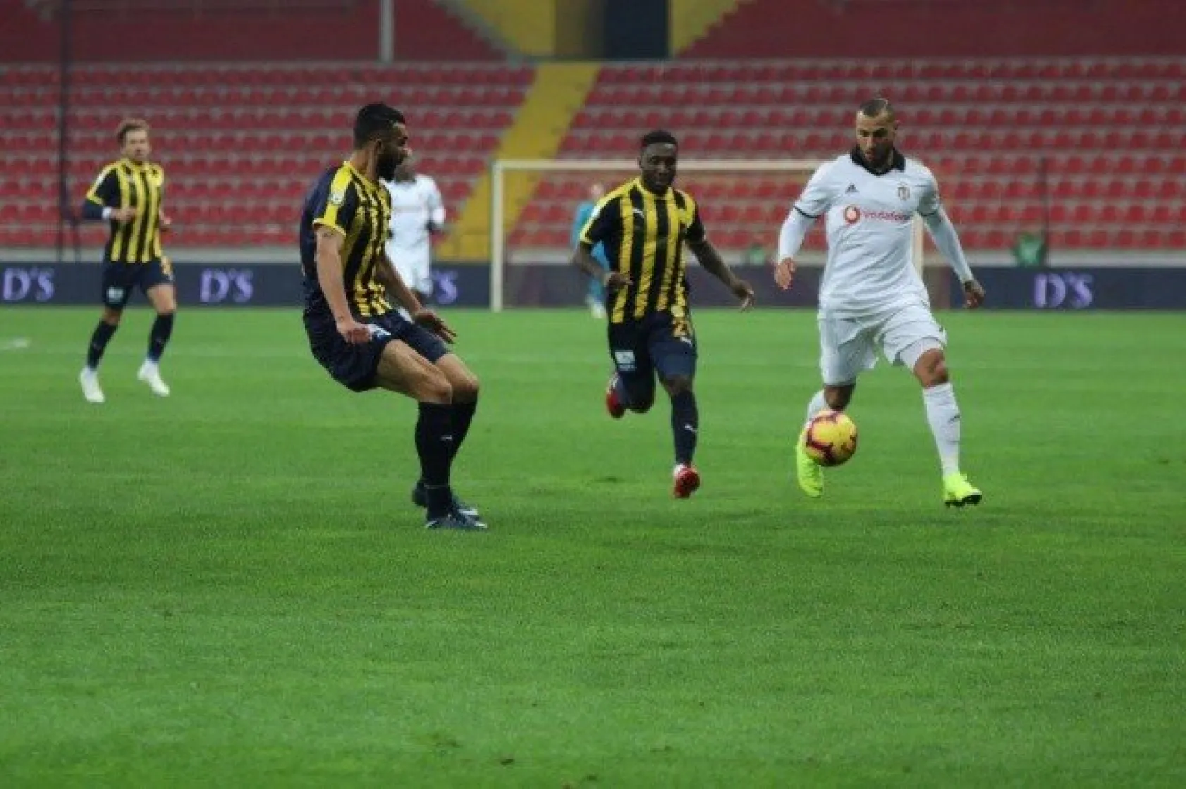 Beşiktaş: 4  MKE Ankaragücü:1