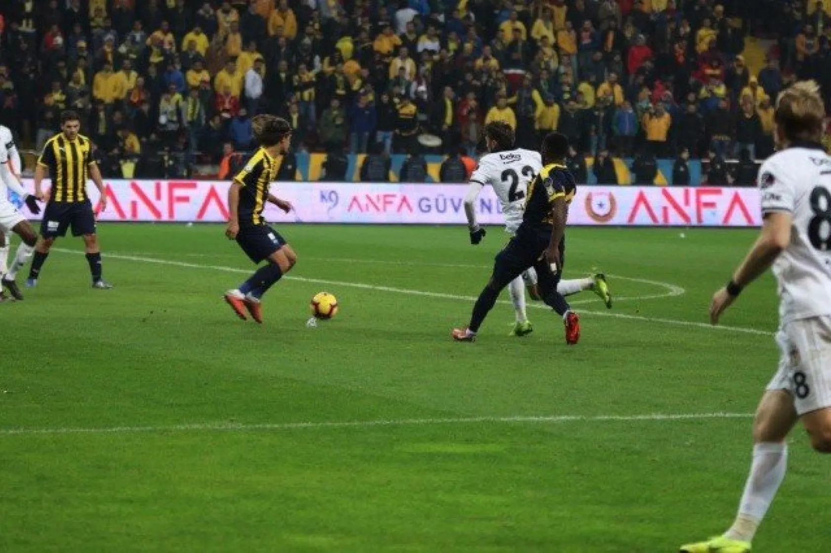 Beşiktaş: 4  MKE Ankaragücü:1