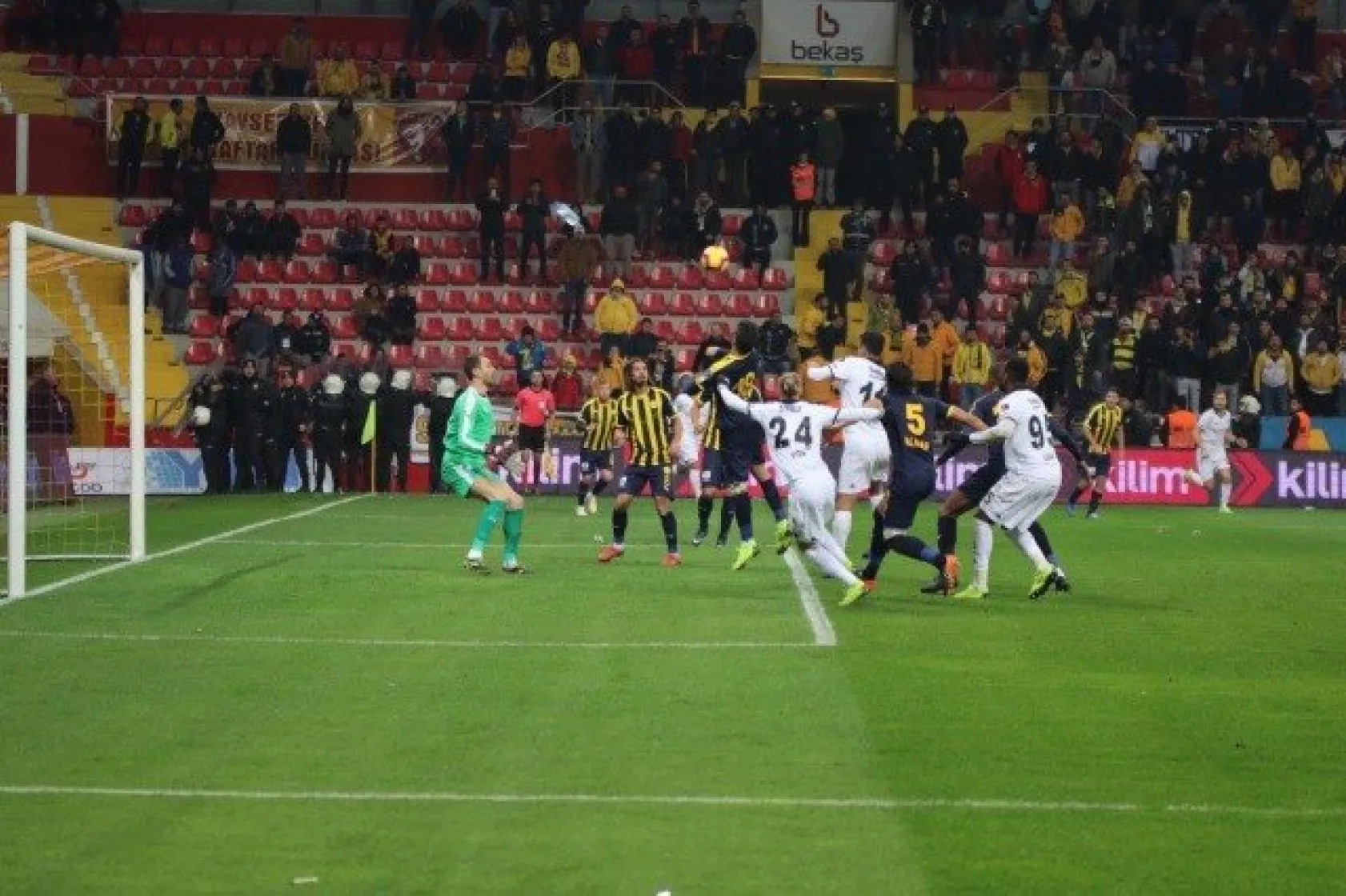 Beşiktaş: 4  MKE Ankaragücü:1