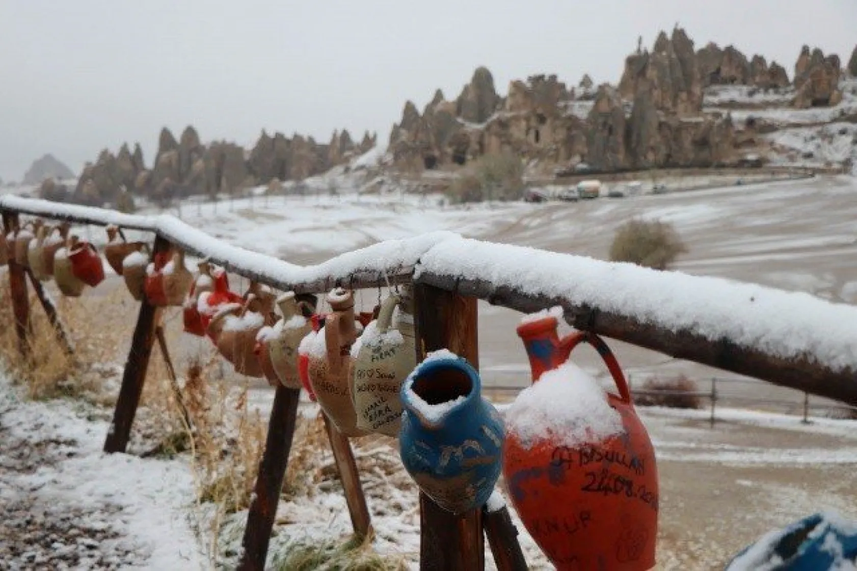 Kapadokya'da Kar Kartpostallık Görüntüler Ortaya Çıkardı
