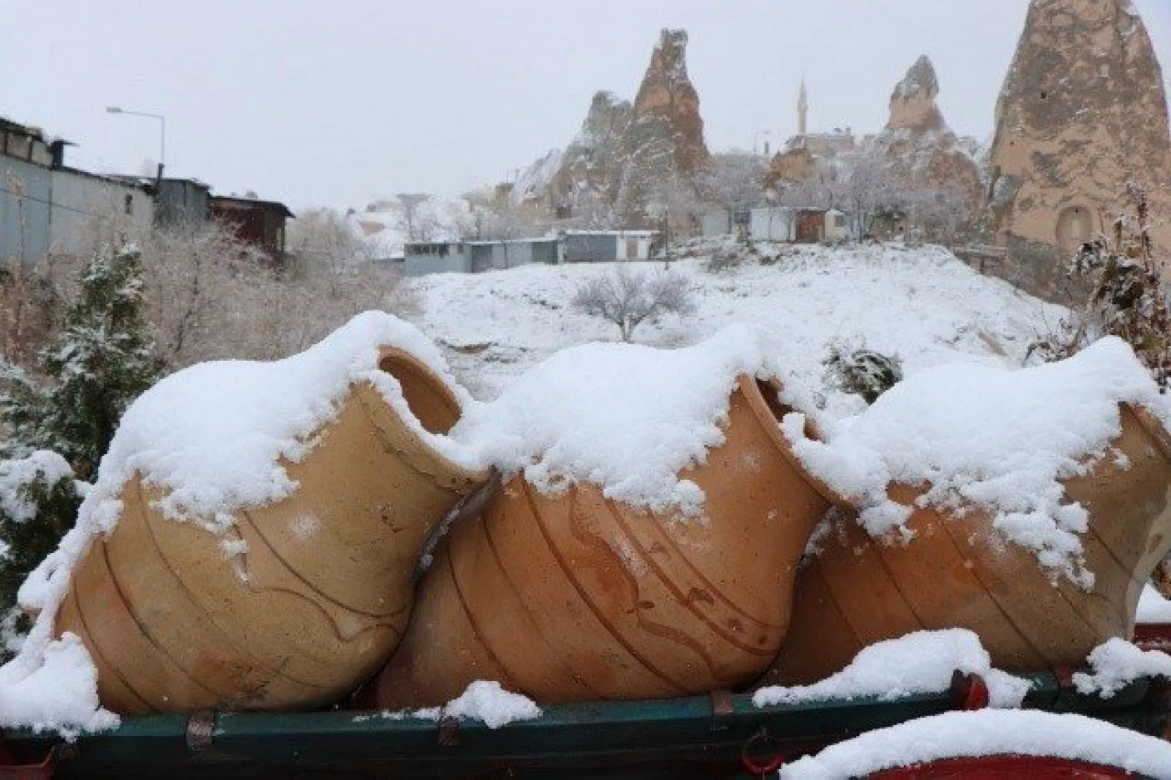 Kapadokya'da Kar Kartpostallık Görüntüler Ortaya Çıkardı