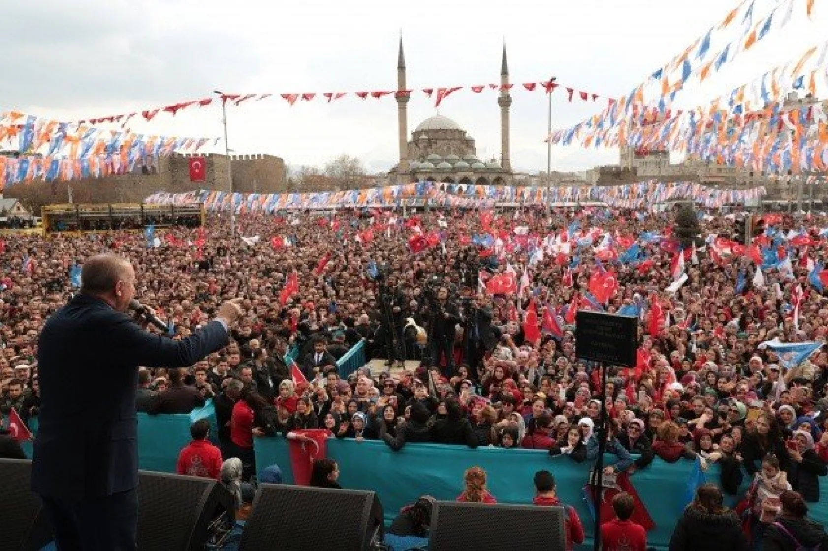 Erdoğan, Özhaseki İçin Kayseri'den Oy İstedi