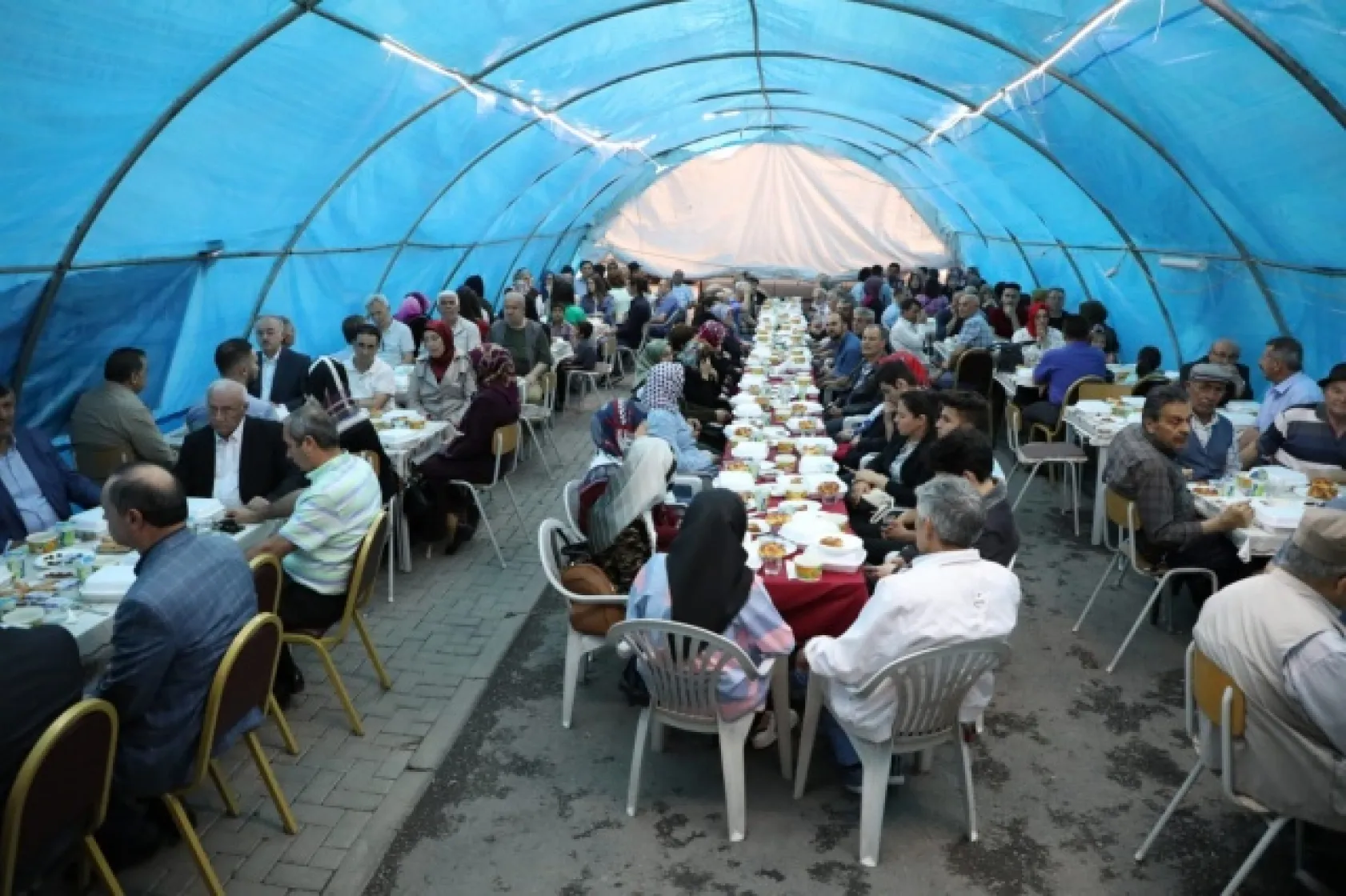 İFTAR ÇADIRINDA BİRLİK VE BERABERLİK VURGUSU