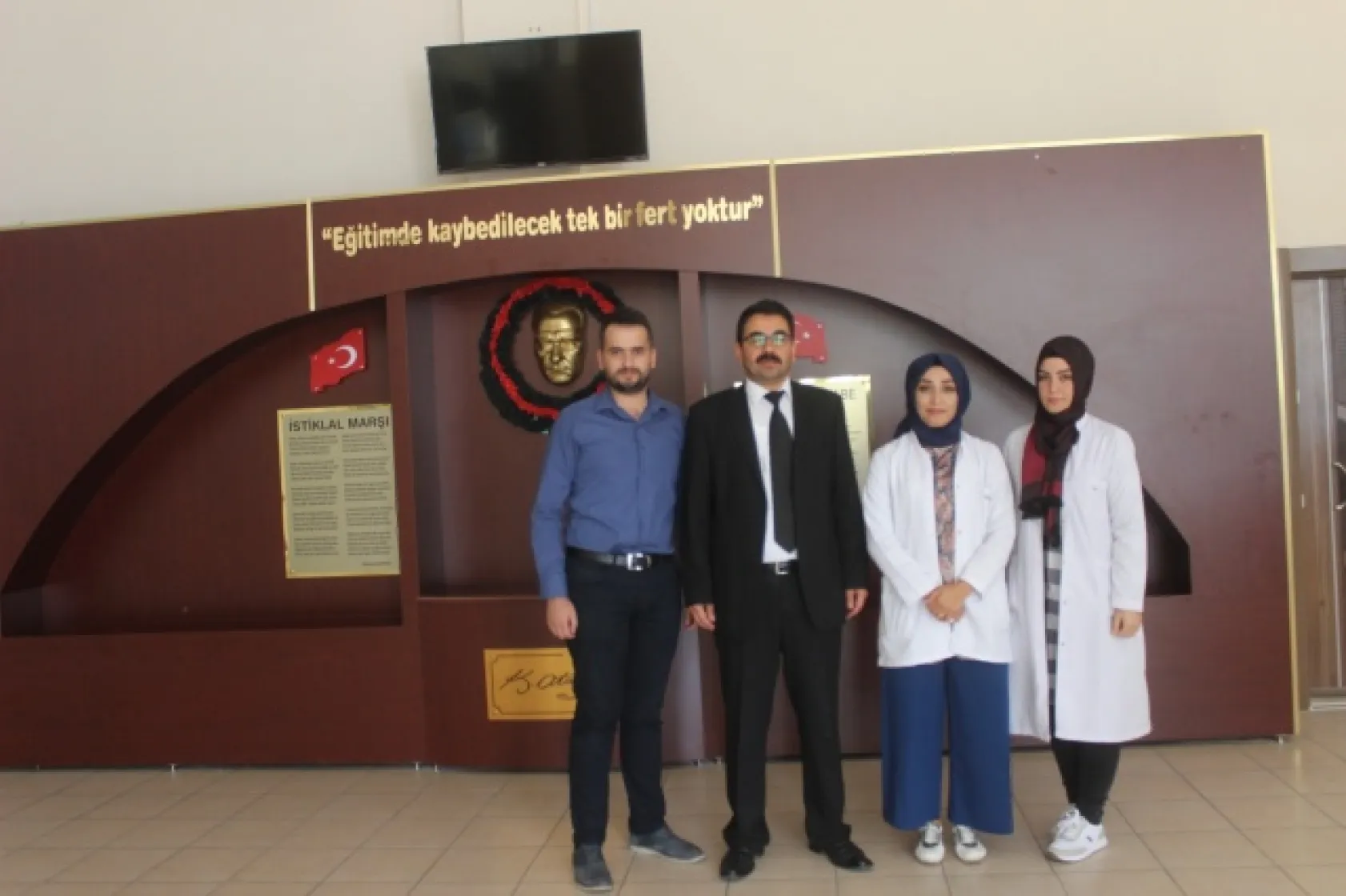 KENDİLERİ GİBİ EĞİTİMLERİ DE ÖZEL