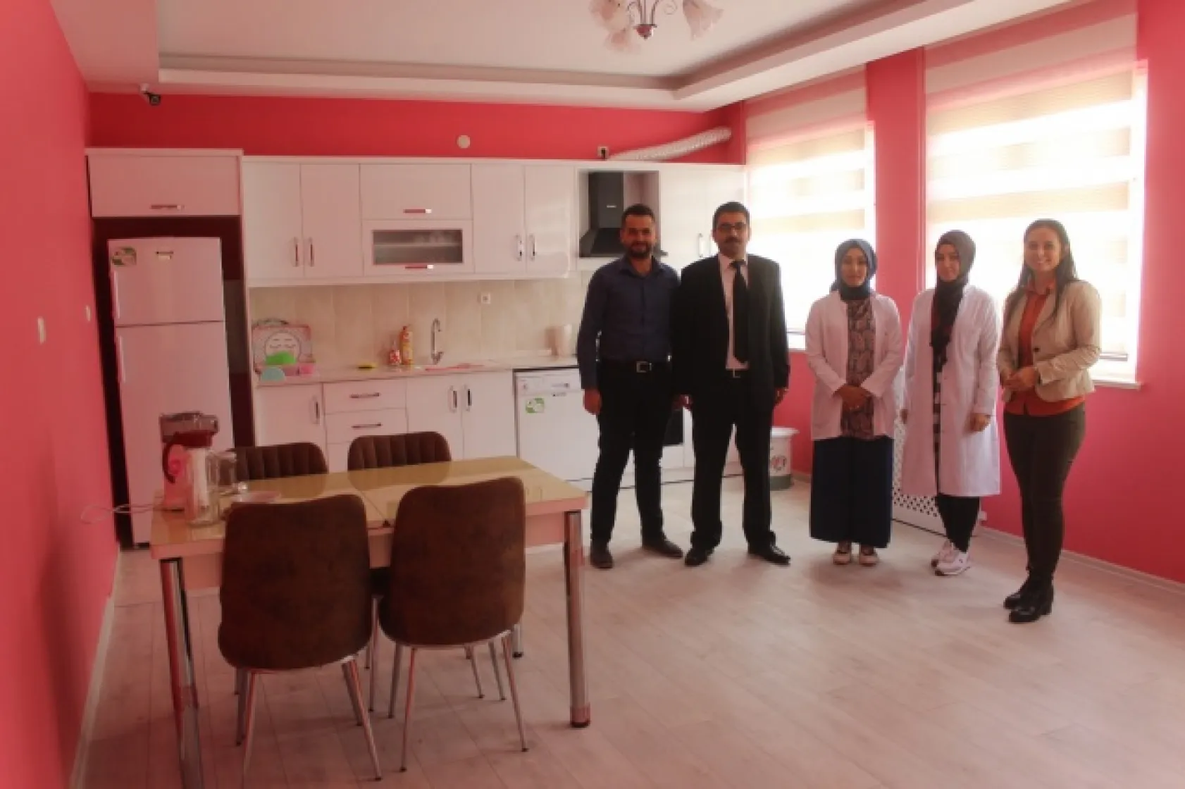 KENDİLERİ GİBİ EĞİTİMLERİ DE ÖZEL