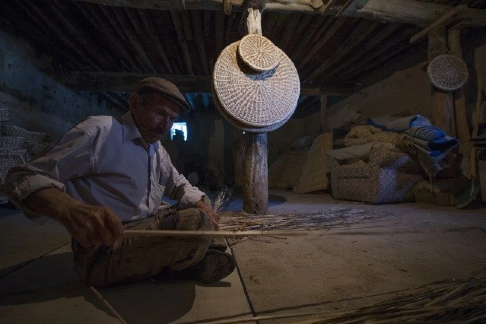 Annesinden öğrendiği mesleği yaşatıyor